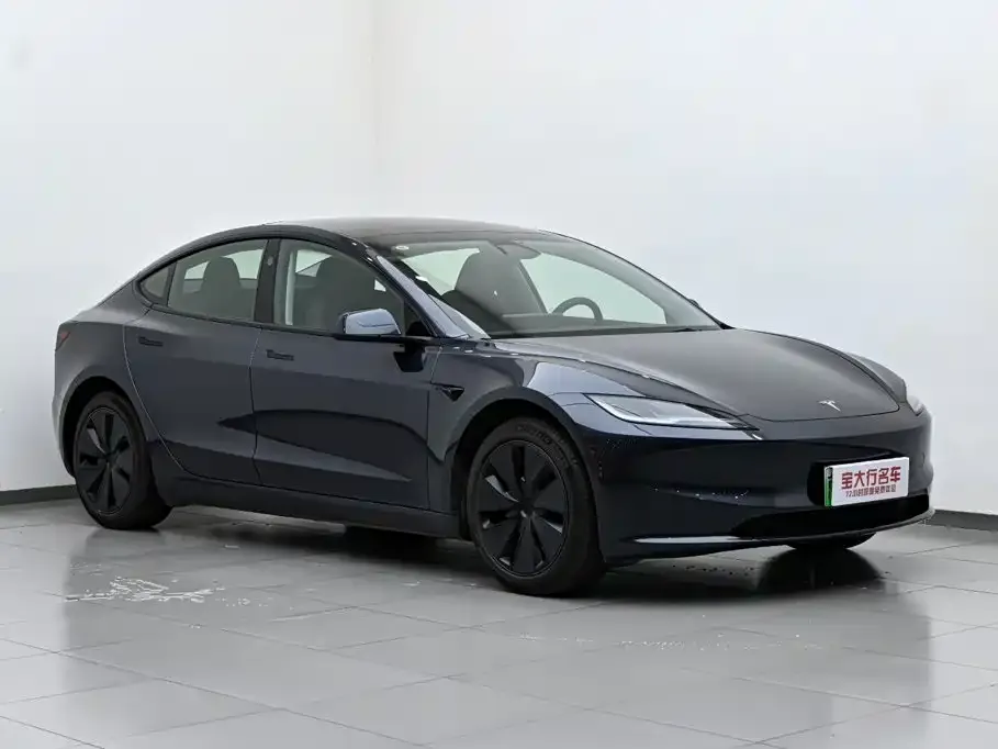 Tesla Model 3 — фото 2