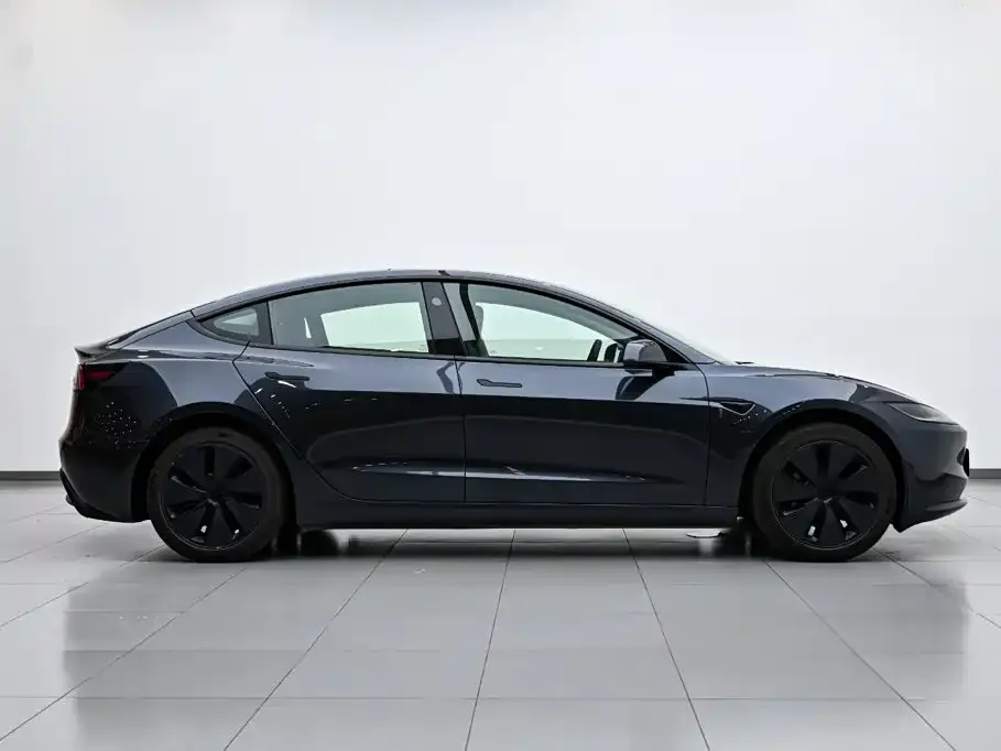 Tesla Model 3 — фото 6