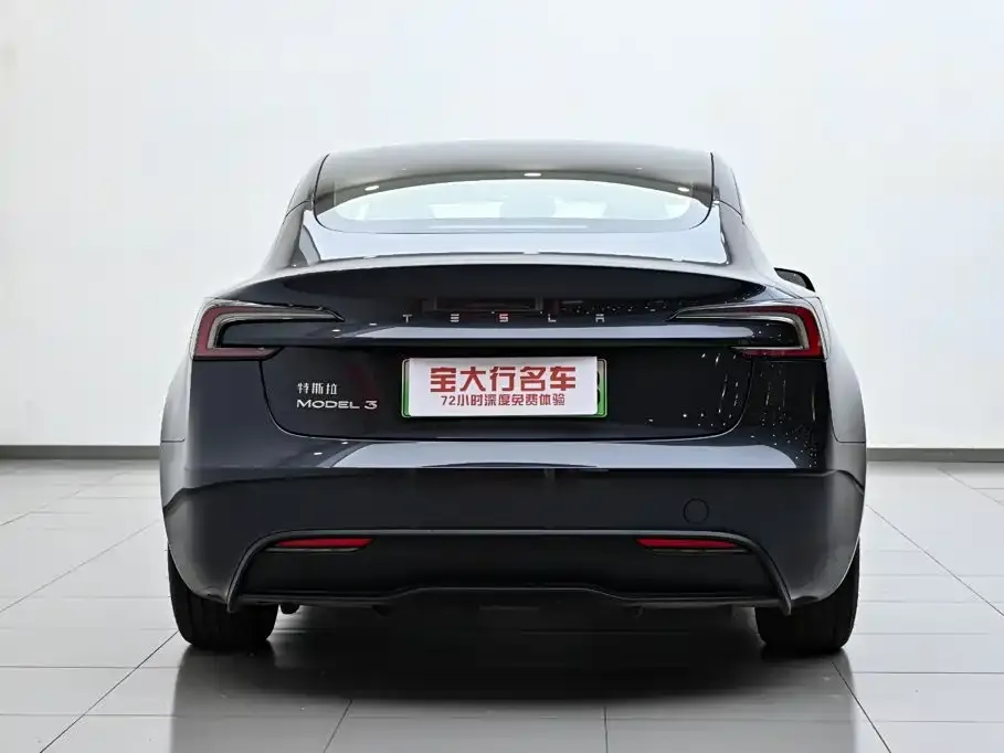 Tesla Model 3 — фото 10