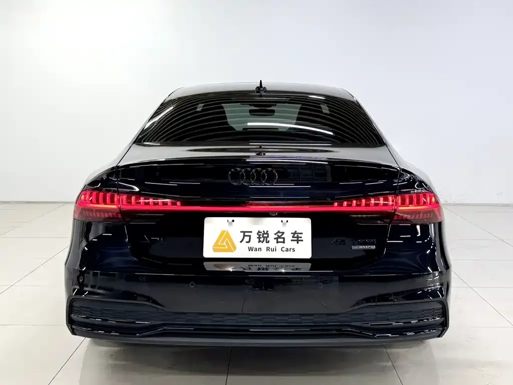 Audi A7L — фото 6
