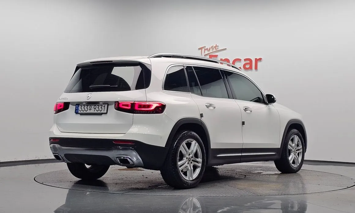 Mercedes-Benz GLB-Class — фото 10