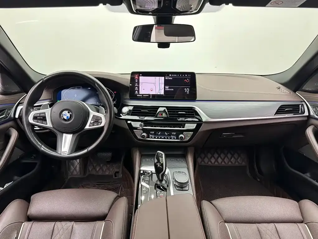 BMW 5 Series — фото 10