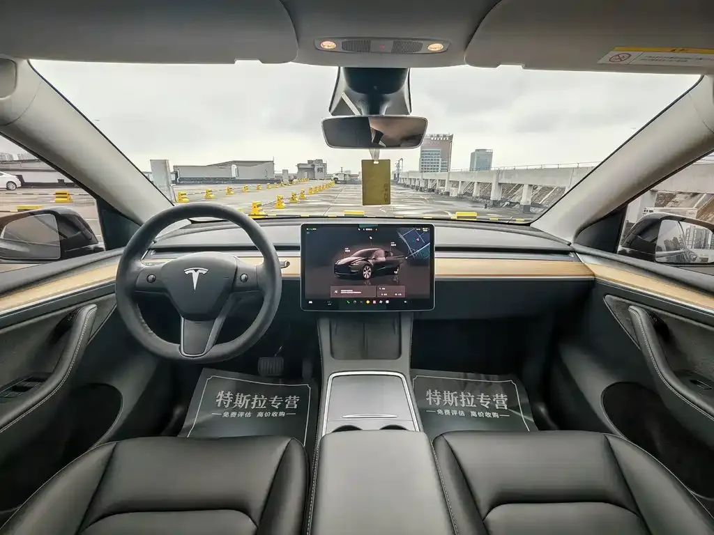 Tesla Model Y — фото 4