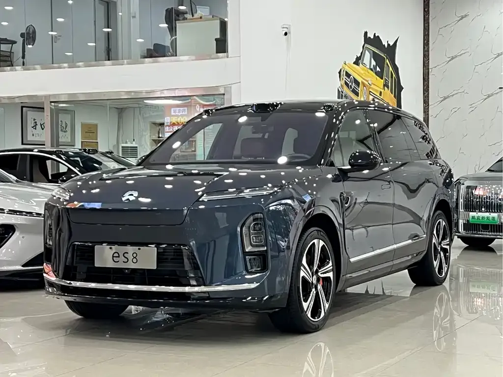 NIO ES8 — фото 1