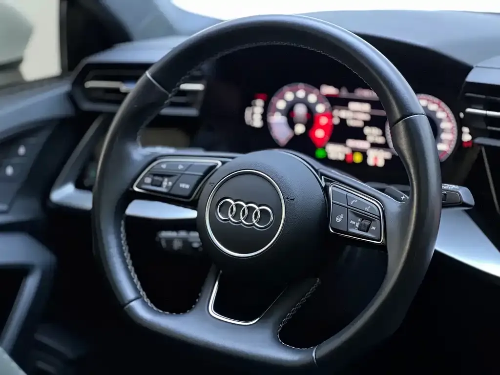 Audi A3 — фото 2