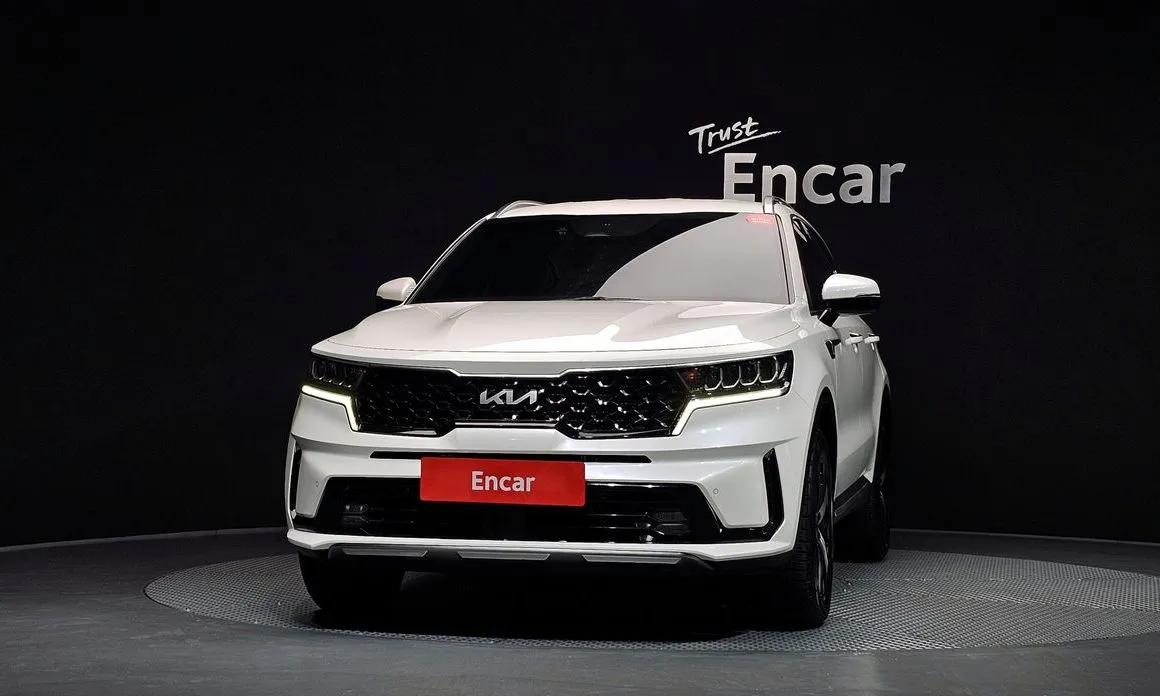 Kia Sorento — фото 10