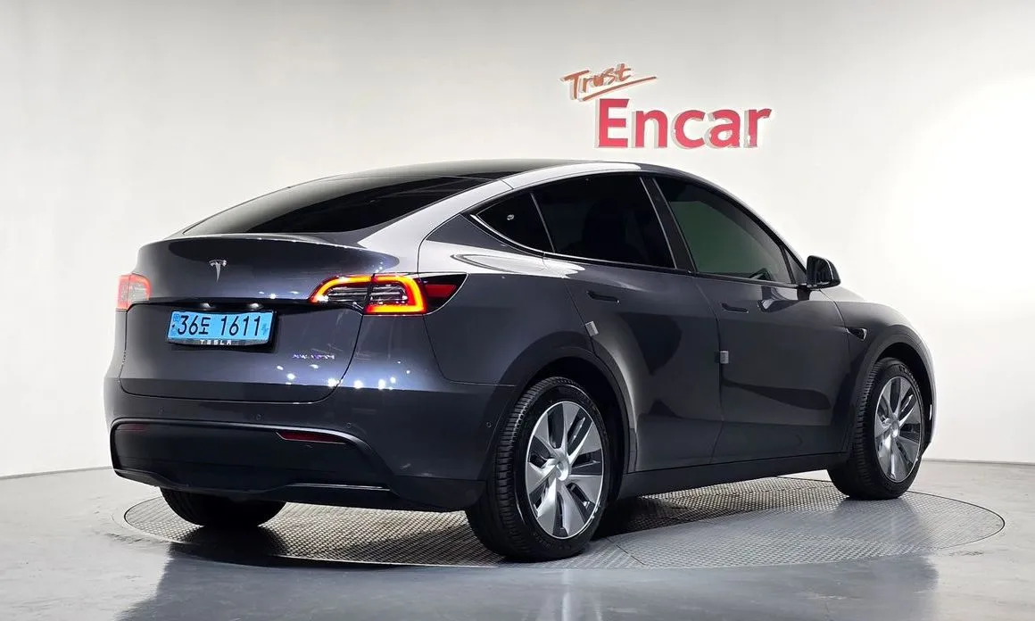 Tesla Model Y — фото 3