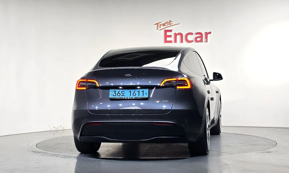 Tesla Model Y — фото 2