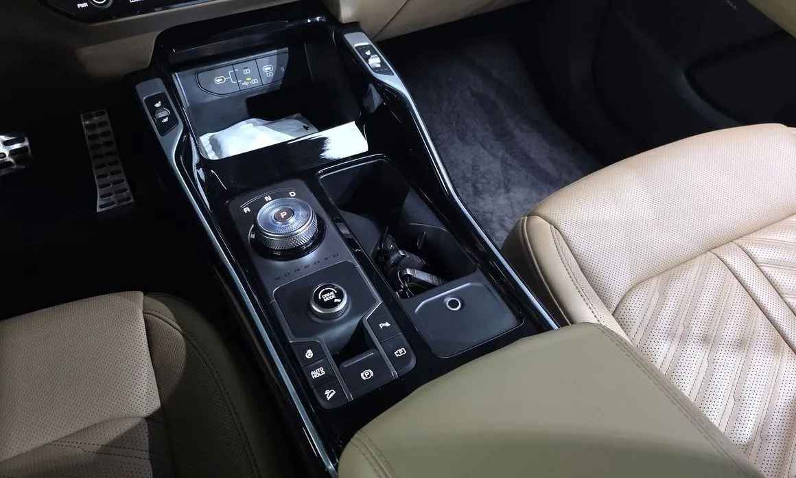 Kia Sorento — фото 3