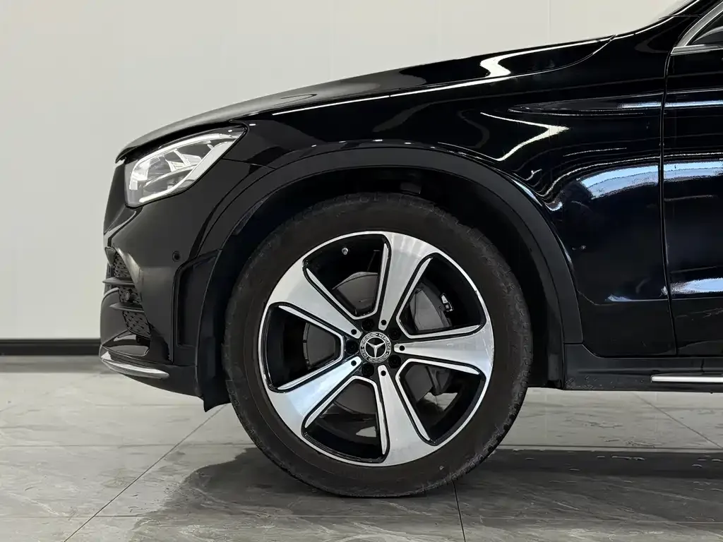 Mercedes-Benz GLC — фото 6