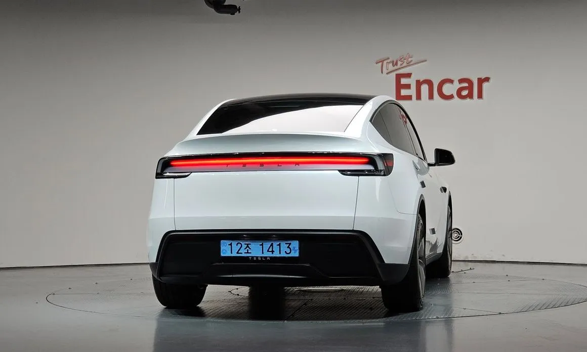Tesla Model Y — фото 2