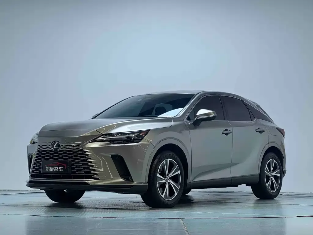Lexus RX — фото 1