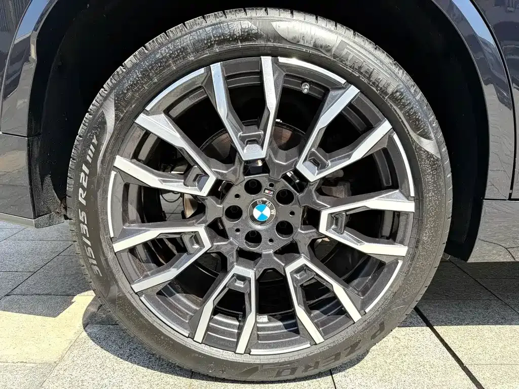 BMW X5 — фото 9