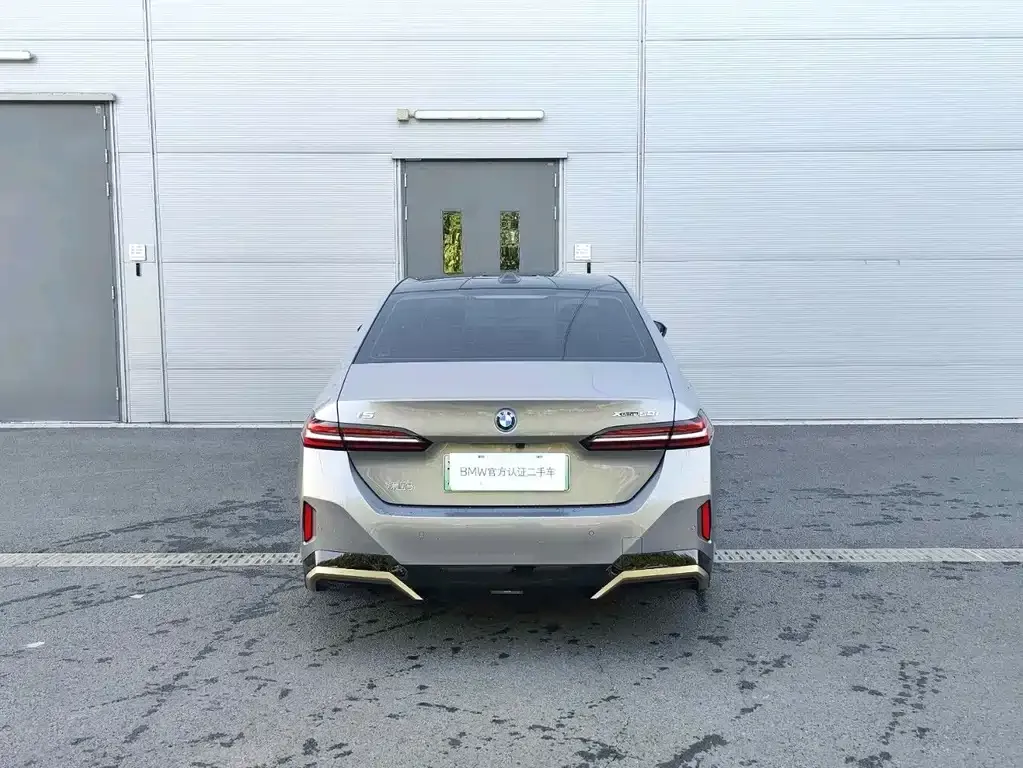 BMW i5 — фото 10