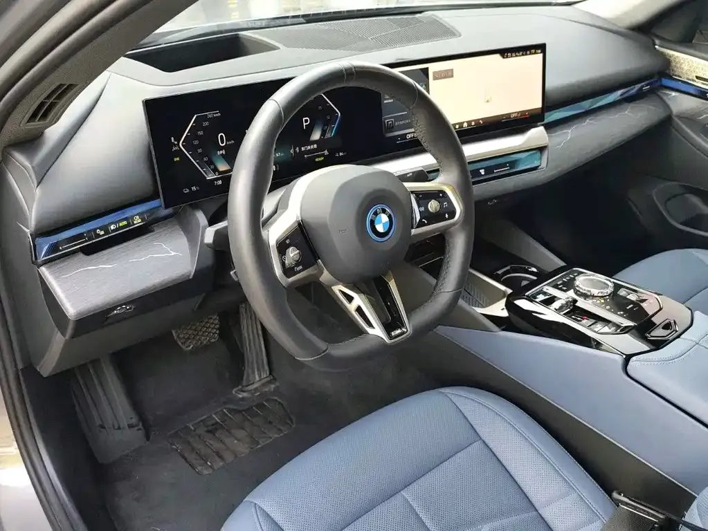BMW i5 — фото 8