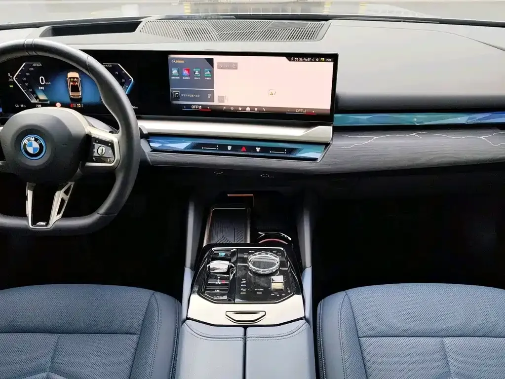 BMW i5 — фото 2