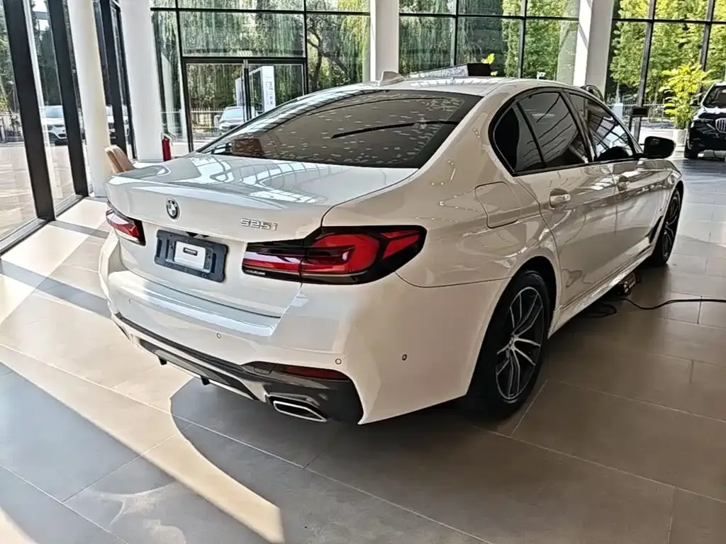 BMW 5 Series (Import) — фото 4