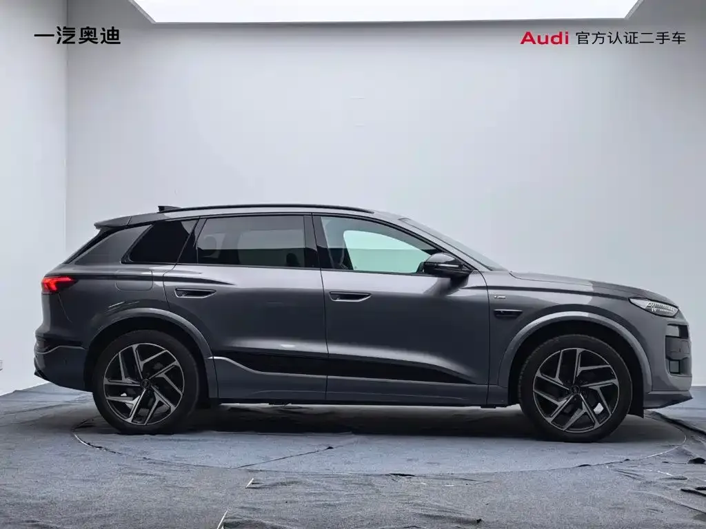 Audi Q6L e-tron — фото 10
