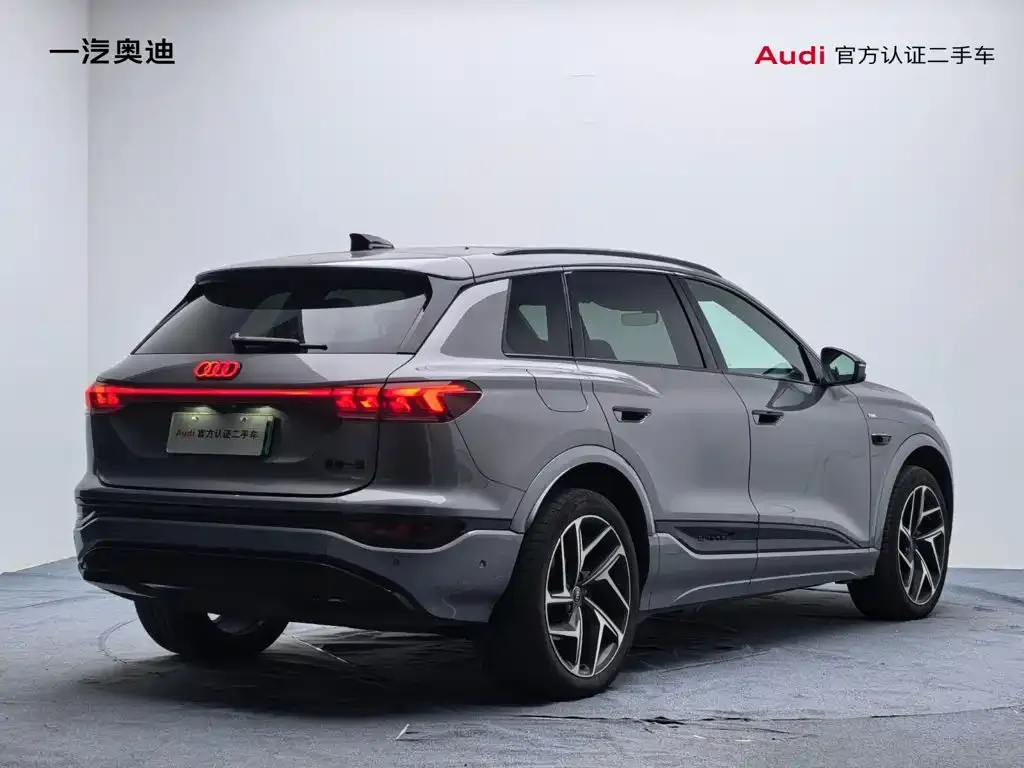 Audi Q6L e-tron — фото 9