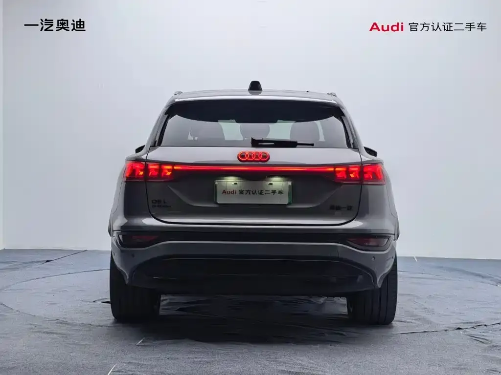 Audi Q6L e-tron — фото 8