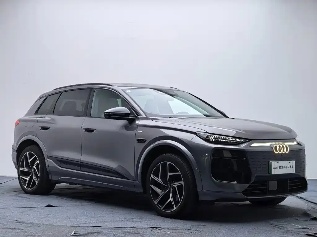 Audi Q6L e-tron — фото 2