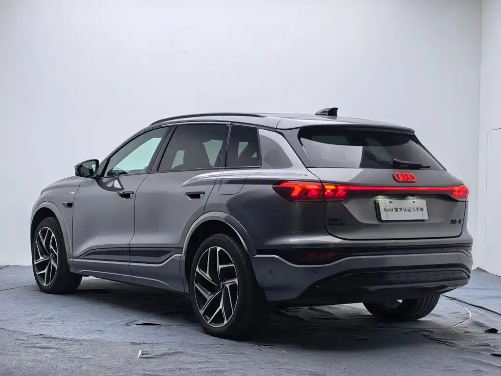 Audi Q6L e-tron — фото 7