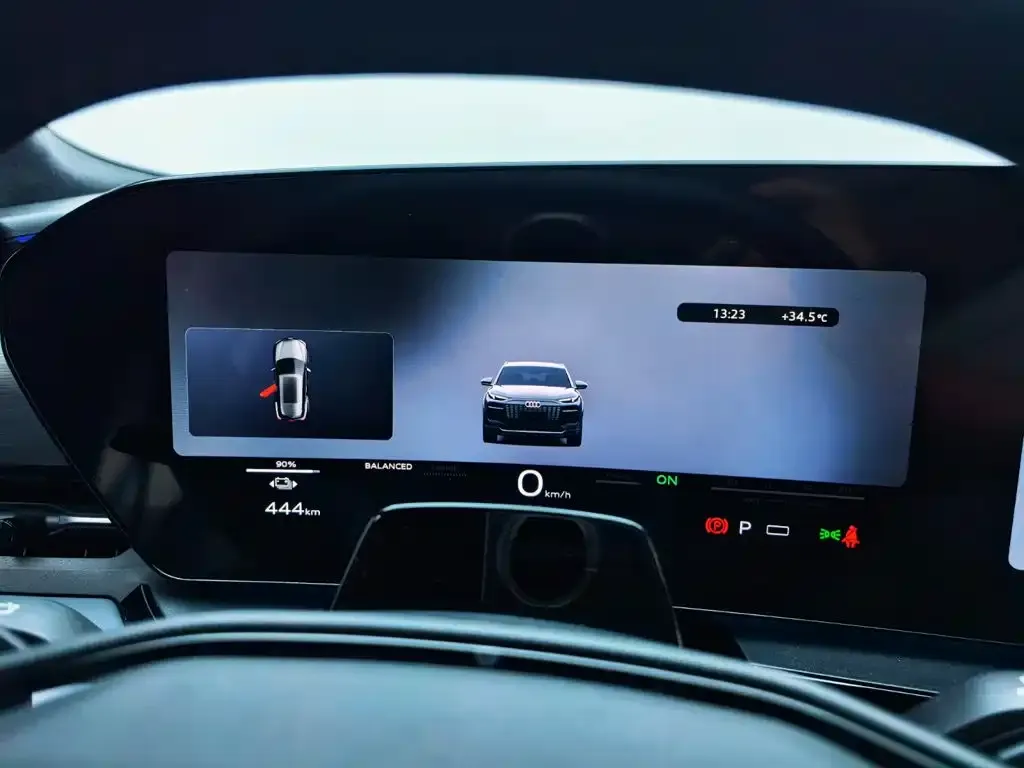 Audi Q6L e-tron — фото 3