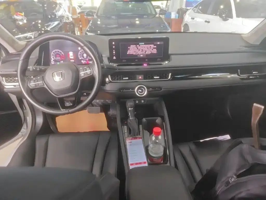 Honda Inspire — фото 10