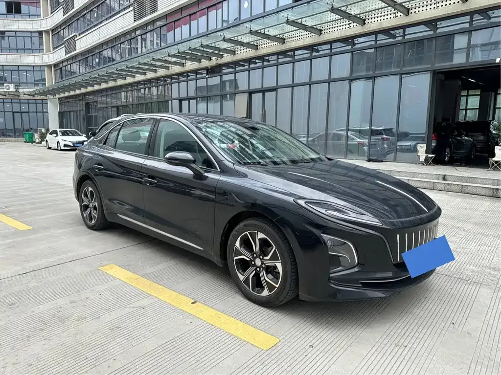 Hongqi E-QM5 — фото 8