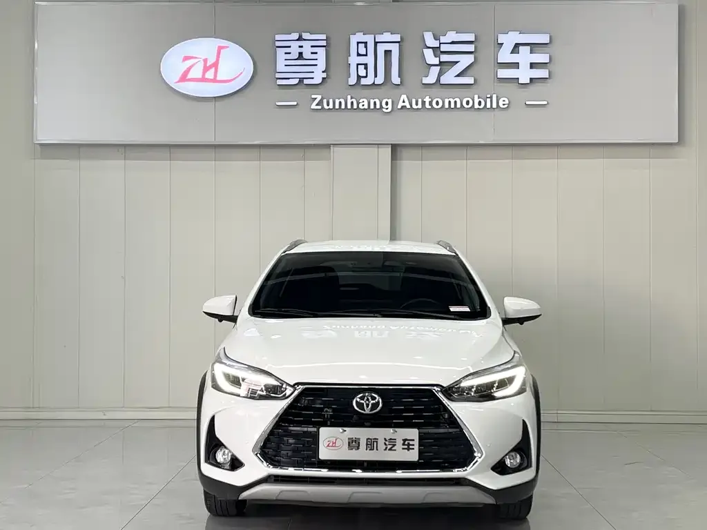 Toyota Yaris L — фото 8