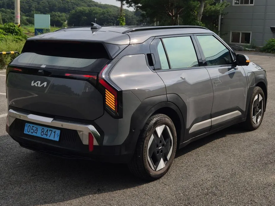 Kia EV3 — фото 8