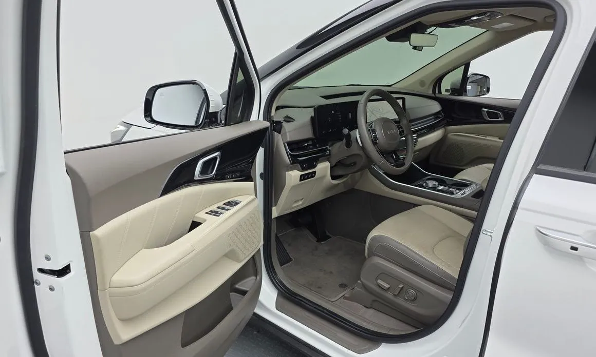 Kia Carnival — фото 10