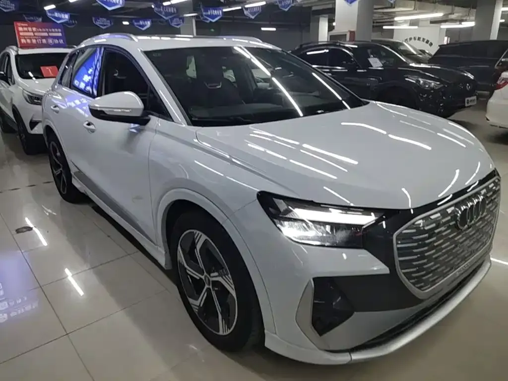Audi Q4 e-tron — фото 10