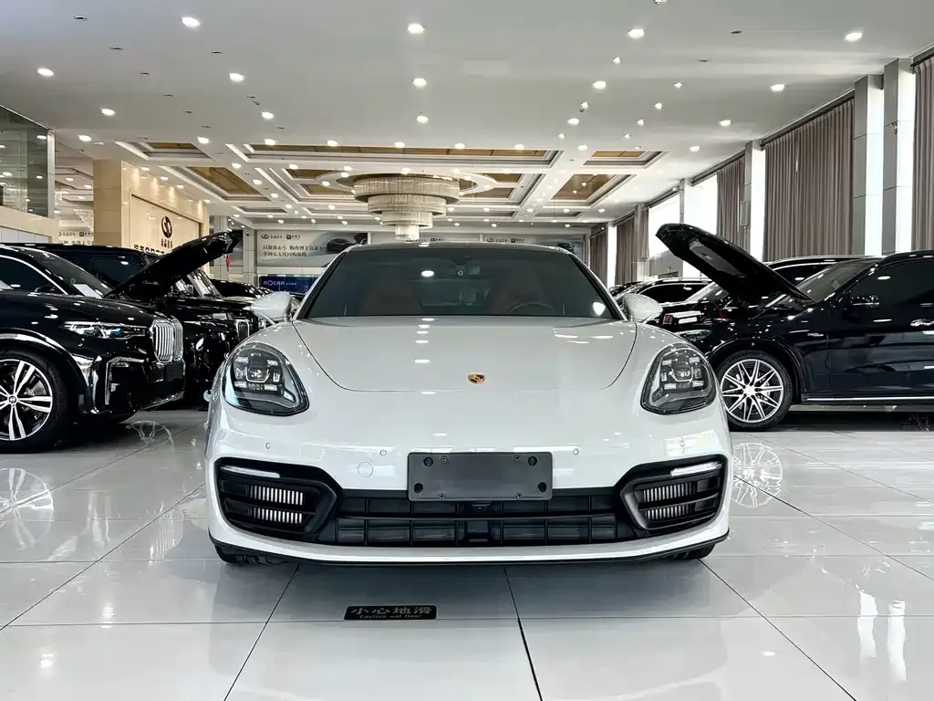 Porsche Panamera — фото 6