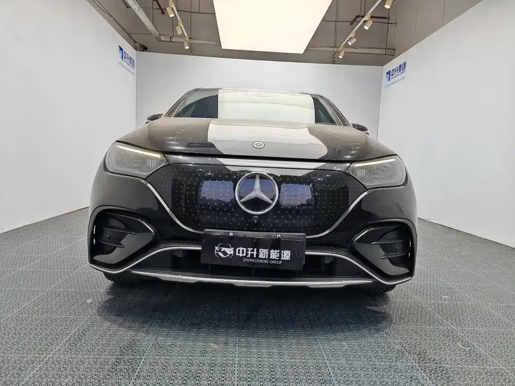 Mercedes-Benz EQE SUV — фото 9