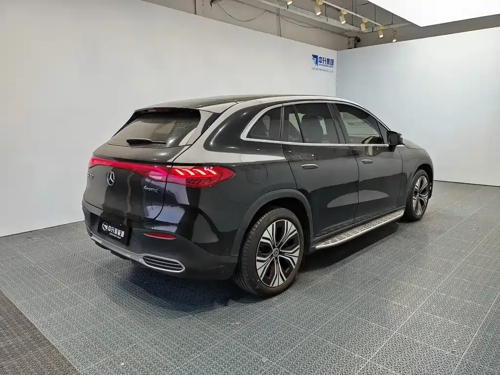 Mercedes-Benz EQE SUV — фото 2