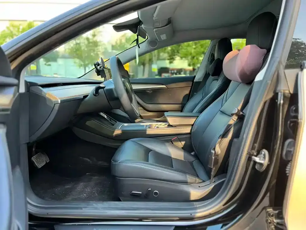 Tesla Model 3 — фото 5