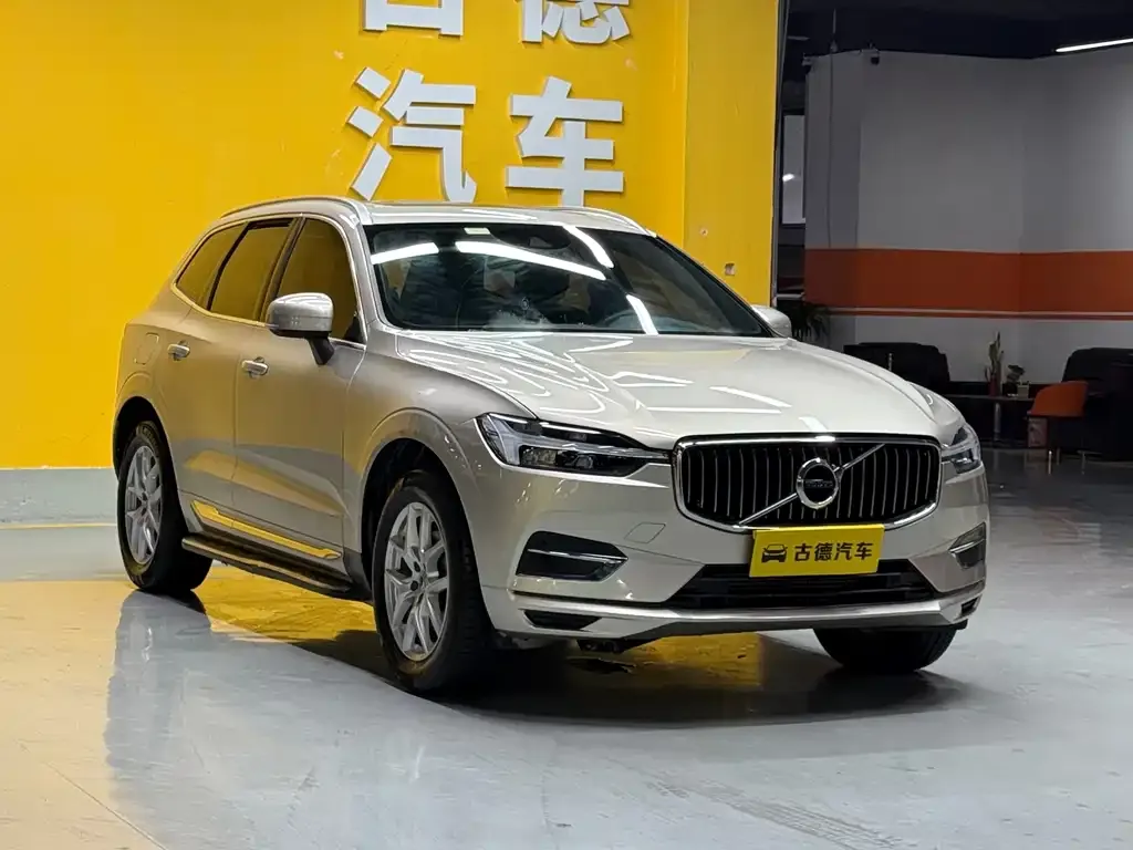 Volvo XC60 — фото 6