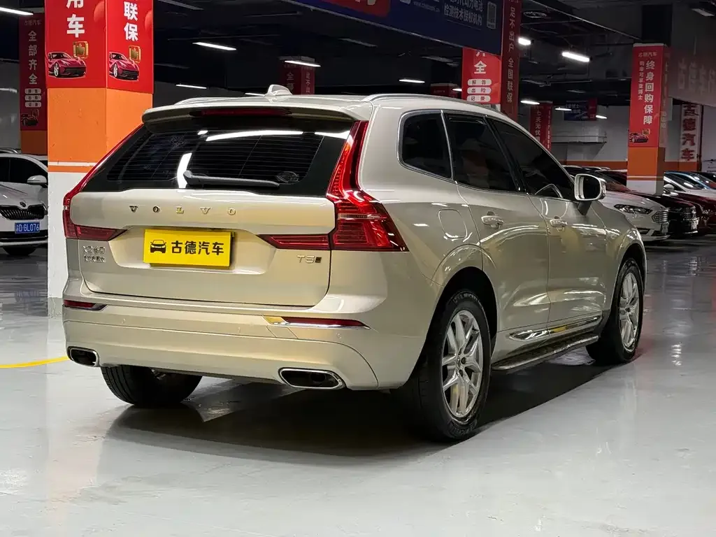 Volvo XC60 — фото 4
