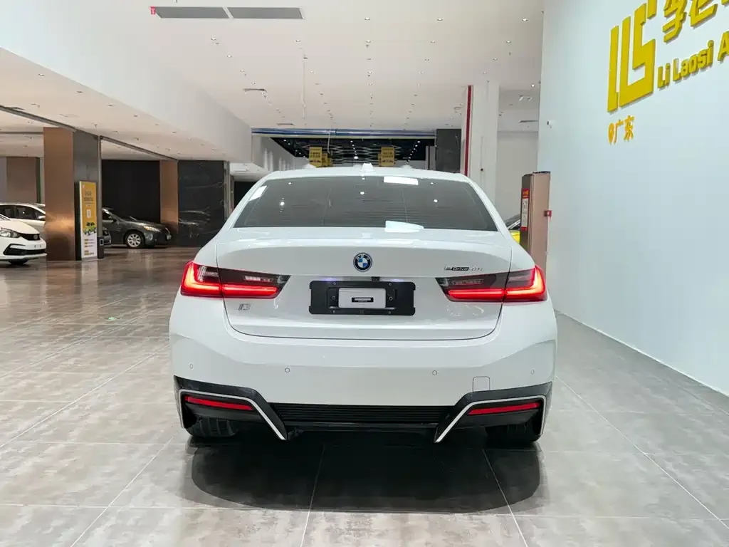 BMW i3 — фото 7