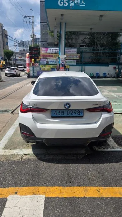BMW i4 — фото 2