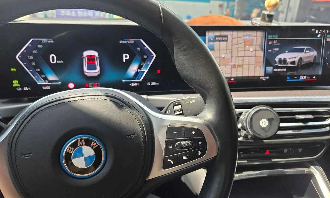 BMW i4 — фото 6
