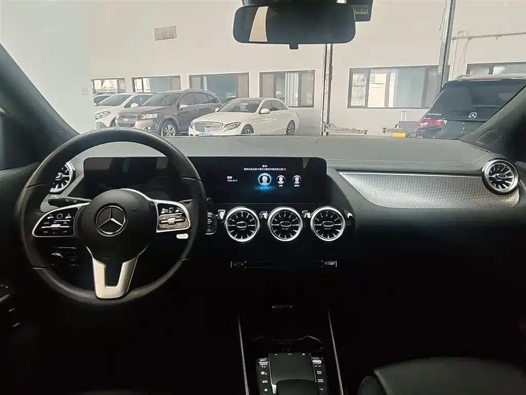 Mercedes-Benz GLA — фото 6