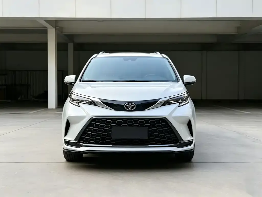 Toyota Granvia — фото 2