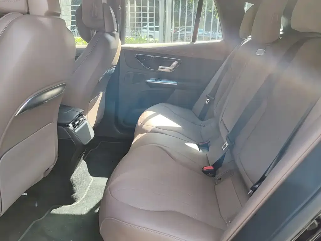 Mercedes-Benz EQE SUV — фото 2