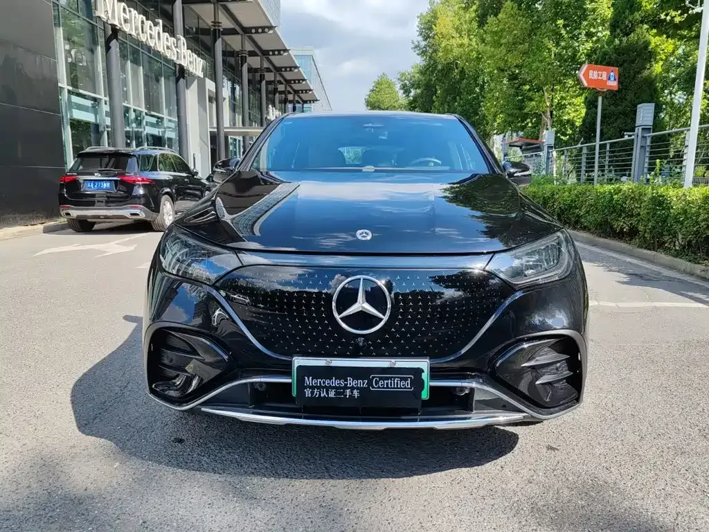 Mercedes-Benz EQE SUV — фото 9