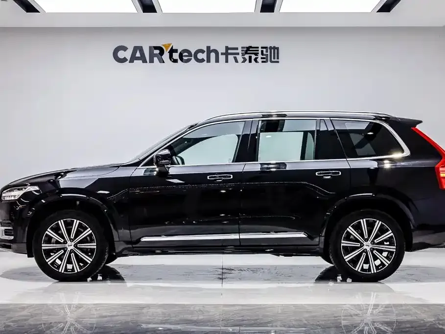 Volvo XC90 — фото 9