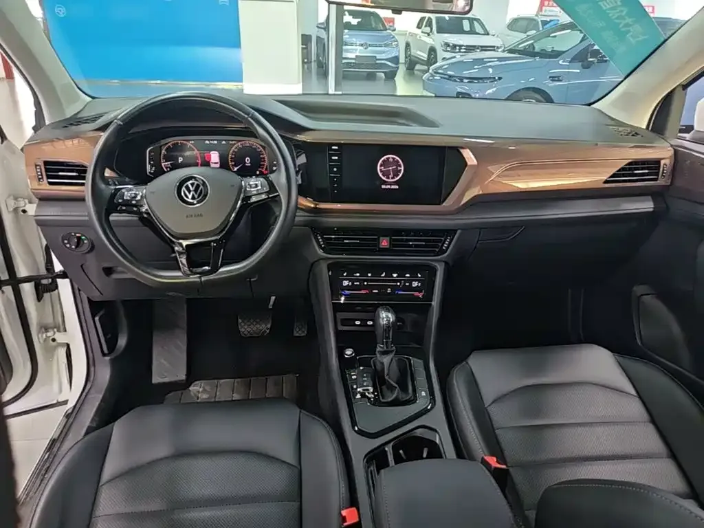 Volkswagen Tharu — фото 6