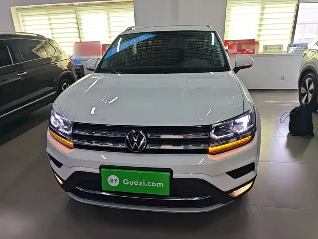 Volkswagen Tharu — фото 2