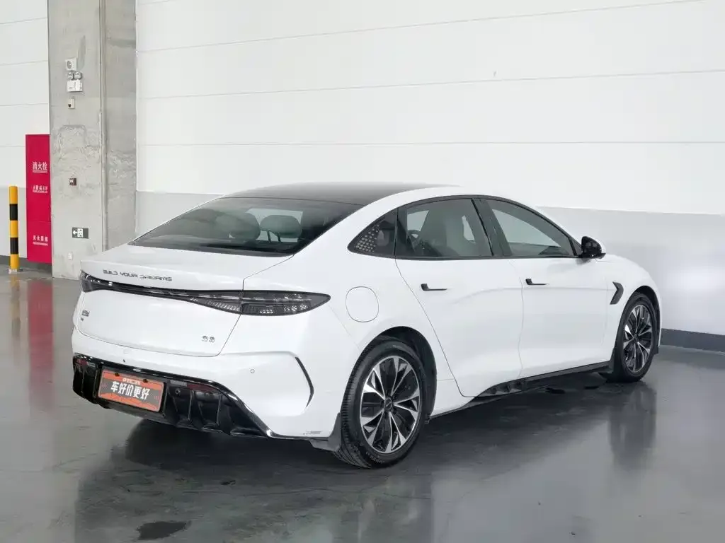 BYD Seal — фото 4
